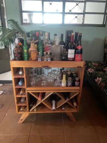Barzinho de madeira