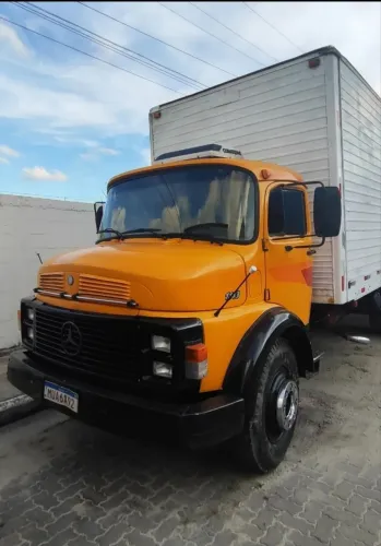 MERCEDES-BENZ 1113 BAÚ TOCO 1981  