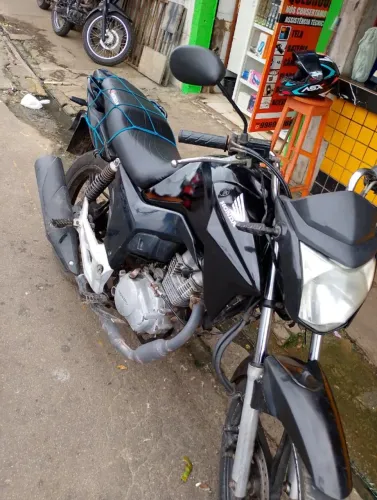 Titan 2015 7.000 com ipeva e multa 1500