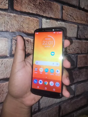 Moto E5