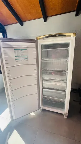 Freezer Vertical Cônsul