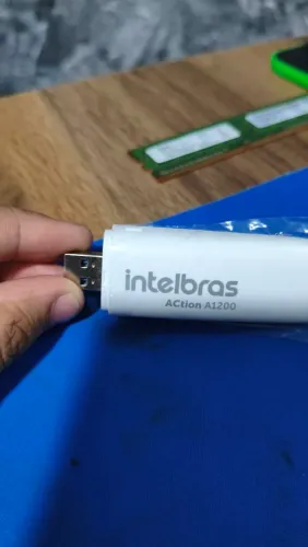 Adaptador Wi-Fi Intelbras A1200 - Melhore seu sinal 2.4GHz e 5GHz