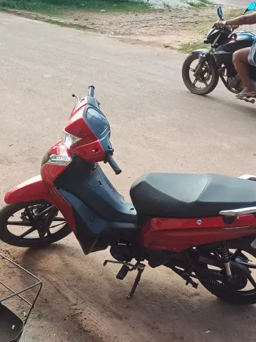 Vender essa moto com apenas 7 meses de uso