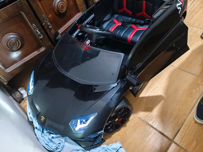 Carrinho elétrico infantil