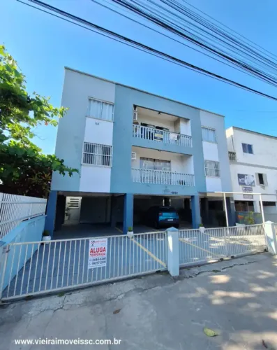 Apartamento térreo na quadra do mar disponível para locação de temporada - São Francisco d