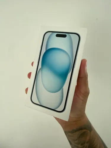 iPhone 15 128gb lacrado blue azul claro