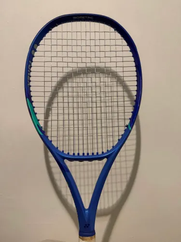 Raquete Yonex Ezone