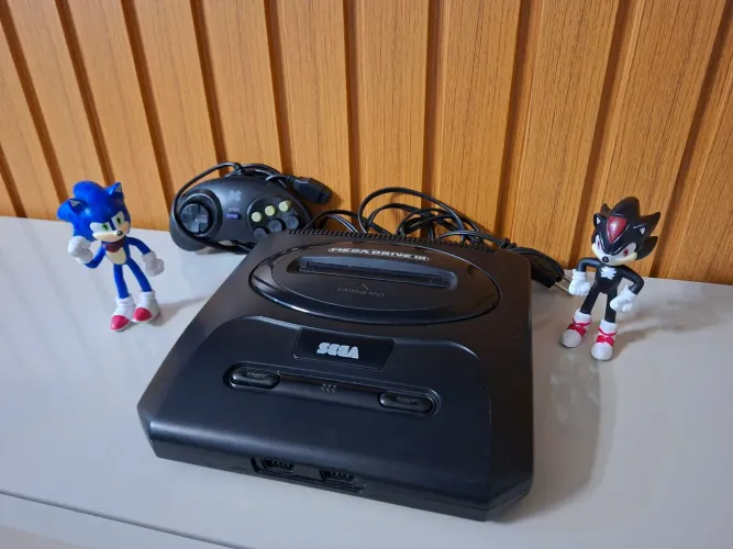 ? Mega Drive 3 + Cartucho 218 Jogos