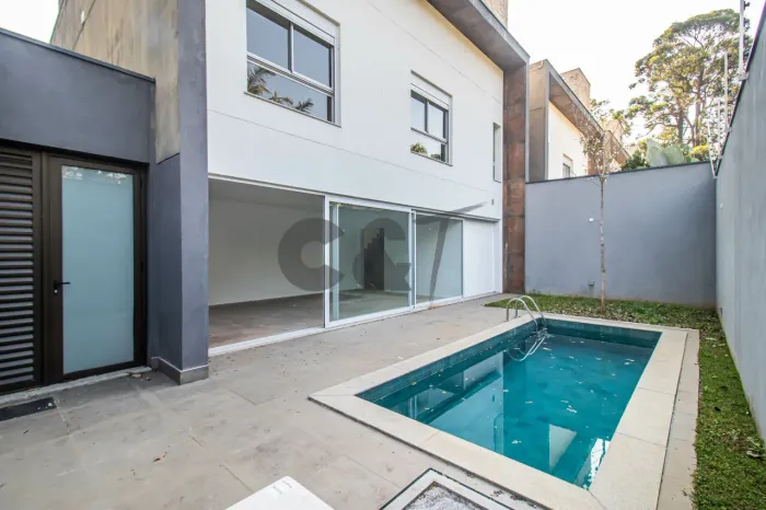 Casa de Condomínio - 3 Dormitórios (2 Suítes) à Venda no Jardim dos Estados - São Paulo/SP