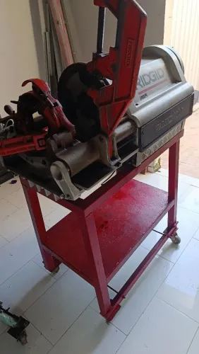Rosqueadeira Ridgid até 4 polegadas