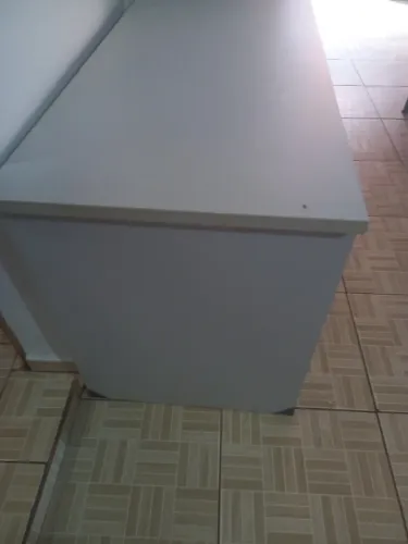 Escrivaninha semi nova simples