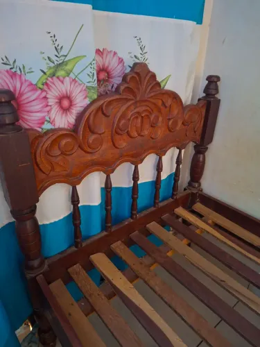 Cama de solteiro madeira