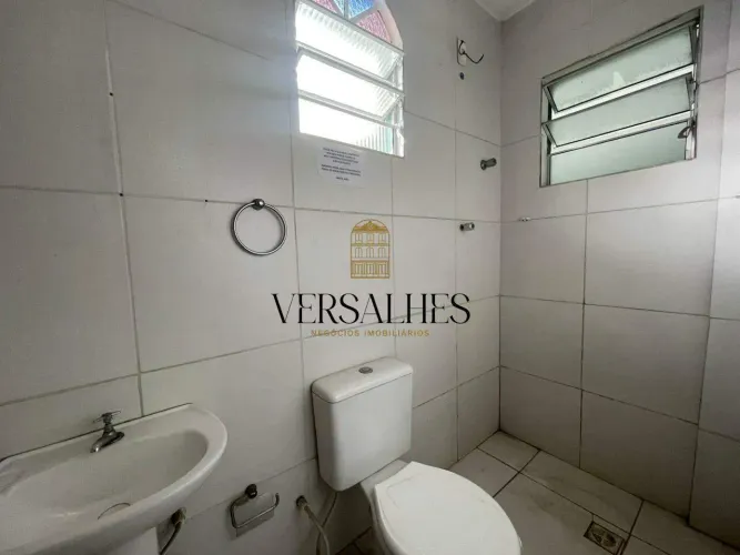 Casa / Flat para alugar com 2 quartos, 01 banheiro, não possui vaga de garagem, 45 m² - Ba