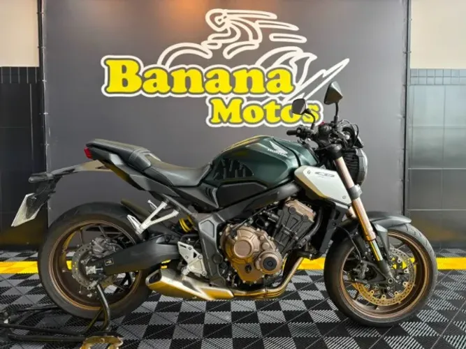 Honda CB 650r - 2023 - 7 Mil Km