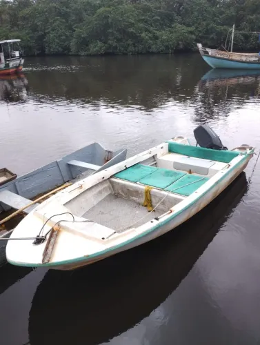 Lancha Carbrasmar + Motor 40hp