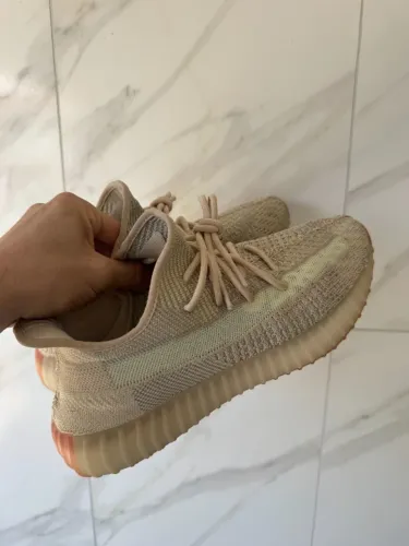 Tênis Yeezy 350v2 Sand