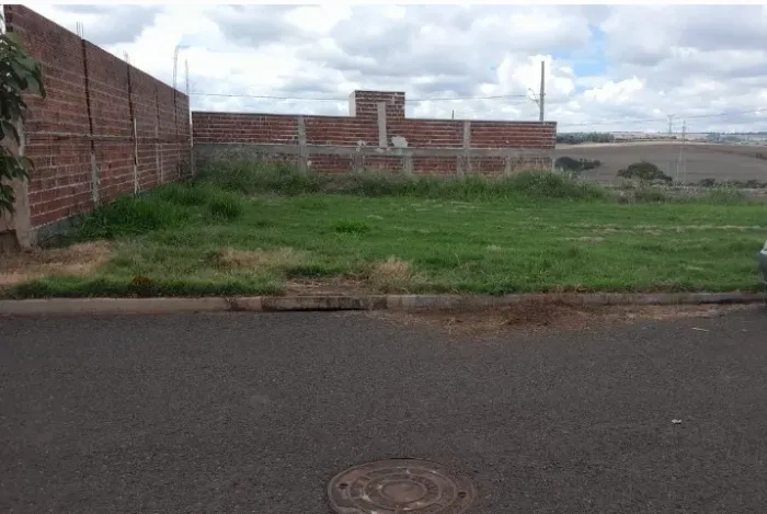 Vende se direitoTerreno Jd Aurora 110.000,00