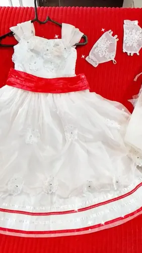 Vestido ABC ou casamento  pra 5 a 8 anos