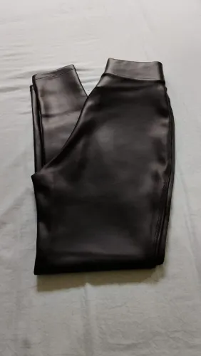 Calça Feminina Corino tamanho M