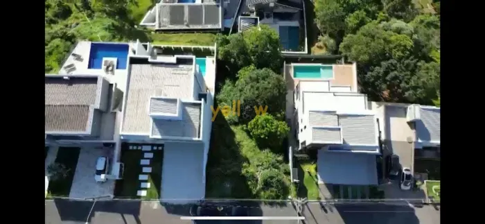 Terreno em Condomínio Hills III - Arujá por R$ 540.000