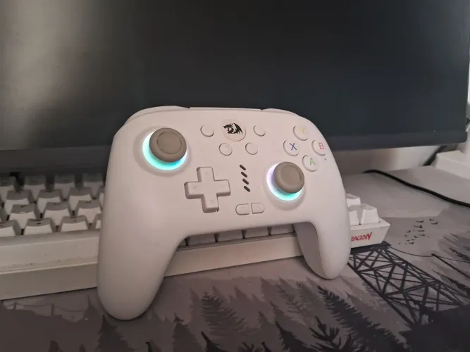 Controle gamer redragon