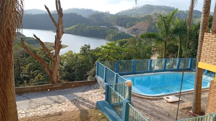 Vendo chácara em Paraíbuna