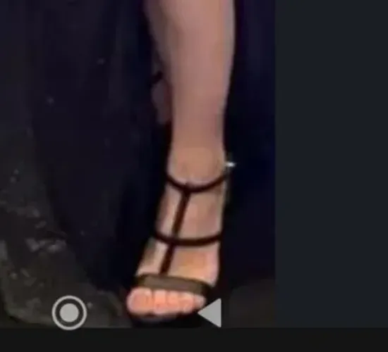 SANDÁLIA DE FESTA VIZZANO - SALTO ALTO COM PLATAFORMA (PRETA)
