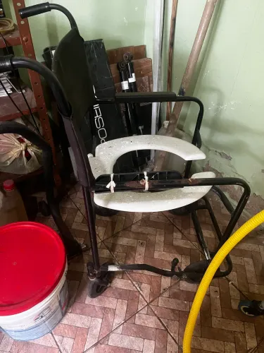 Cadeira de banho para doar