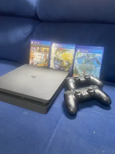 PS4 slim 