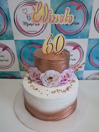 Bolo de aniversário feminino 