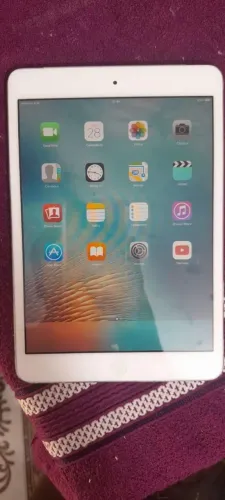Vendo iPad celular + wi-fi nunca usado 