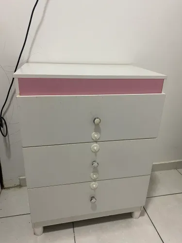Cômoda para menina 
