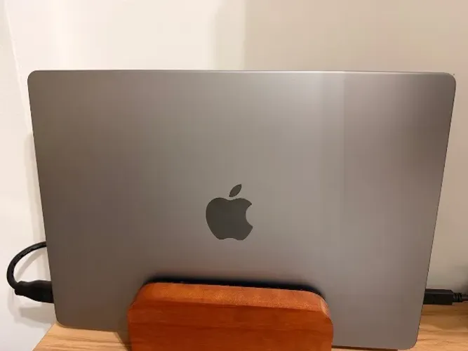 MacBook Pro - Apple M1 Pro 16Gb | 512Gb SSD | AppleCare+ Abril 2027