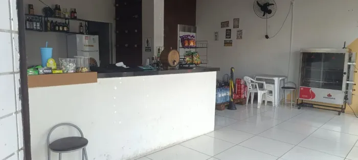 Vendo ou troco loja de depósito de bebidas por carro .