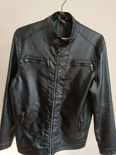 Jaqueta de couro estilo biker