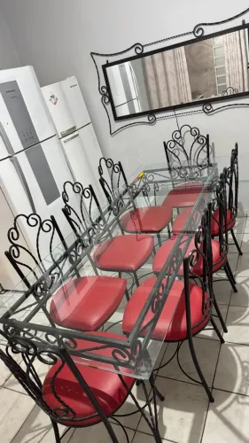 Mesa com 8 cadeiras - ferro e tampa de vidro + espelho de ferro (conjunto) grande