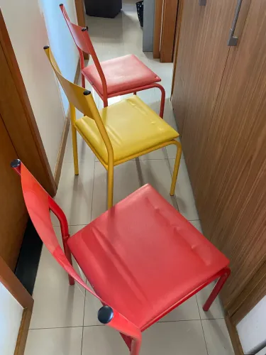 Vendo cadeiras decorativas!