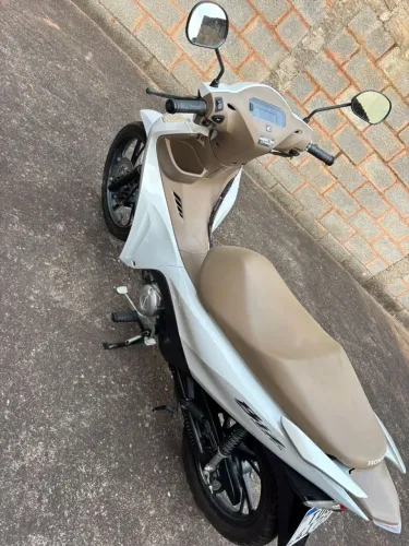 Honda bis muito nova