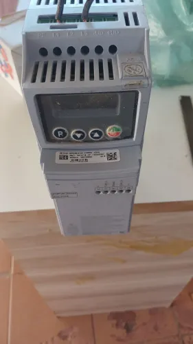 Vendo inversor de frequência da weg