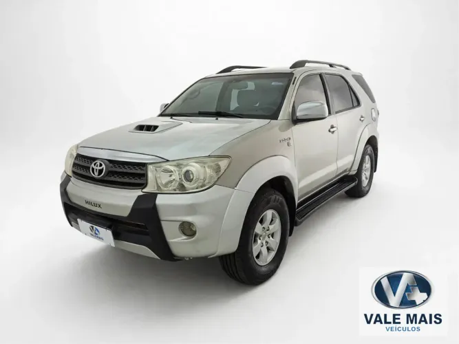 Toyota Hilux SW4 SRV D4-d 4X4 3.0 TDI Dies. AUT 2010