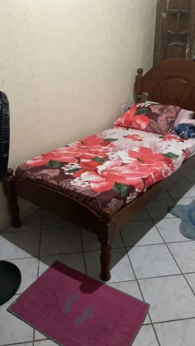 Cama de angelim 