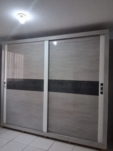 Guarda roupa casal