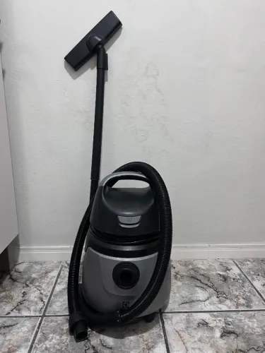Aspirador de pó e água da Electrolux