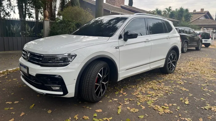 Volkswagen Tiguan Allspac R-line 350 TSI 2.0 4X4 2018