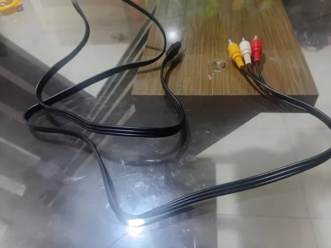 cabo auxiliar de áudio P2 x P2 da marca Lehmox, modelo LEY-16.