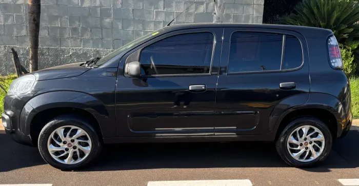 **** Carro disponível para aluguel ****