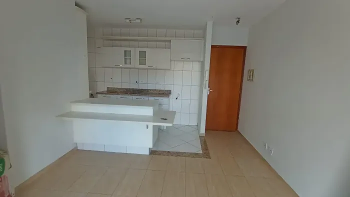 Apto térreo/ 2 Dorm./ Sacada/ Ac. Av. Dr. Armando Pannunzio/ Só 240 mil