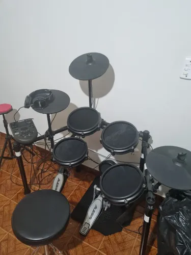 Bateria alesis nitro mesh