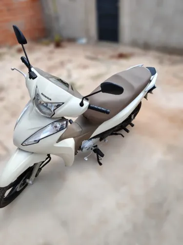 BIZ 125 BRANCA - 2017