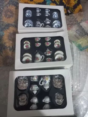 Jogo de chá miniatura em porcelana